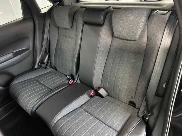 Honda Jazz Hybrid 1.5 i-MMD (122ps) Advance eCVT 